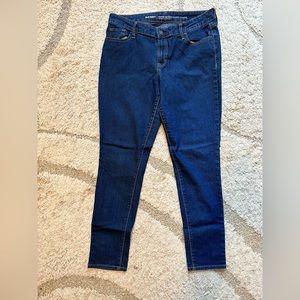 Old Navy Super Skinny Mid-Rise jeans Size 10 Regular
